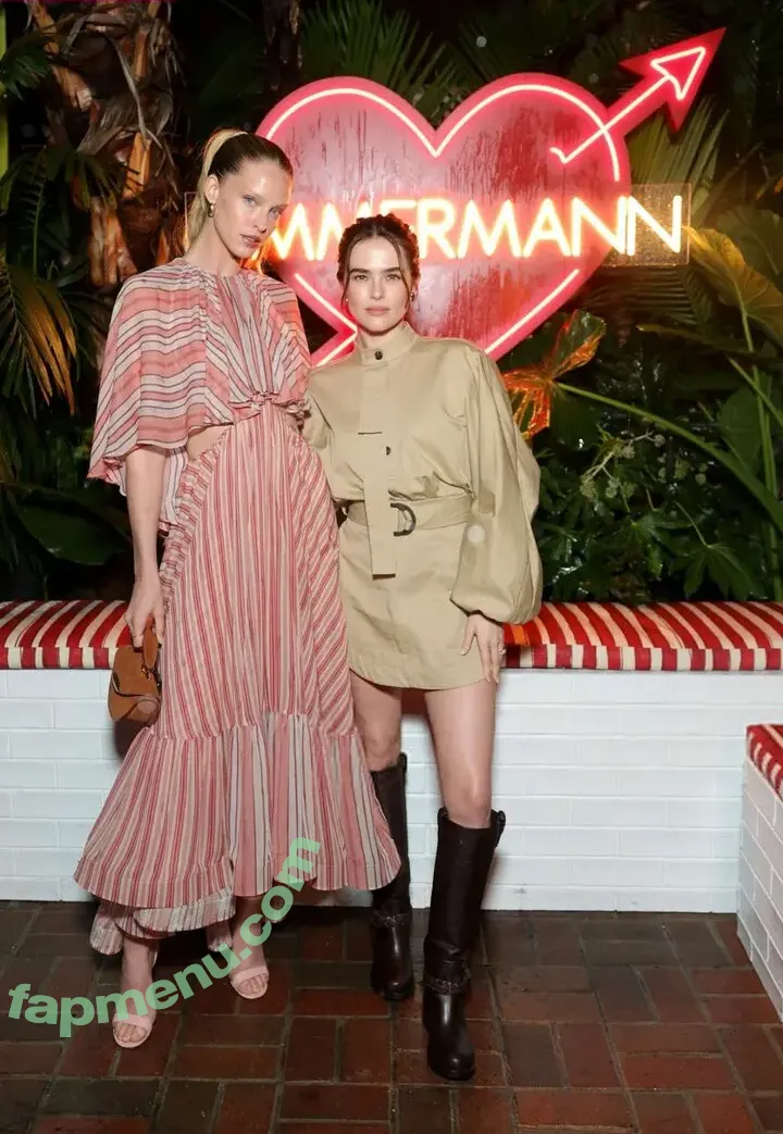 Zoey Deutch nude photo #0809 (zoeydeutch)