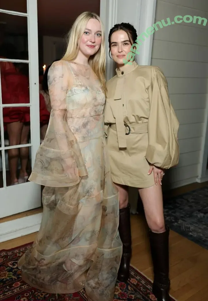 Zoey Deutch nude photo #0820 (zoeydeutch)