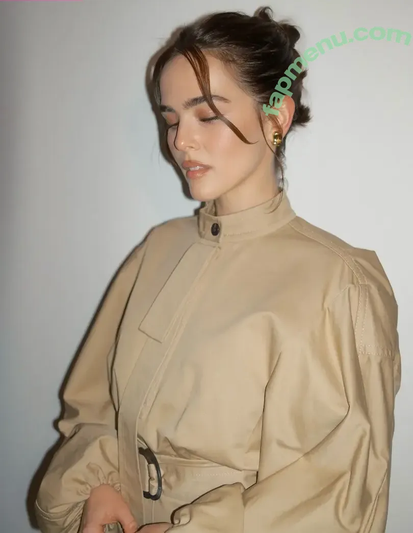 Zoey Deutch nude photo #0825 (zoeydeutch)