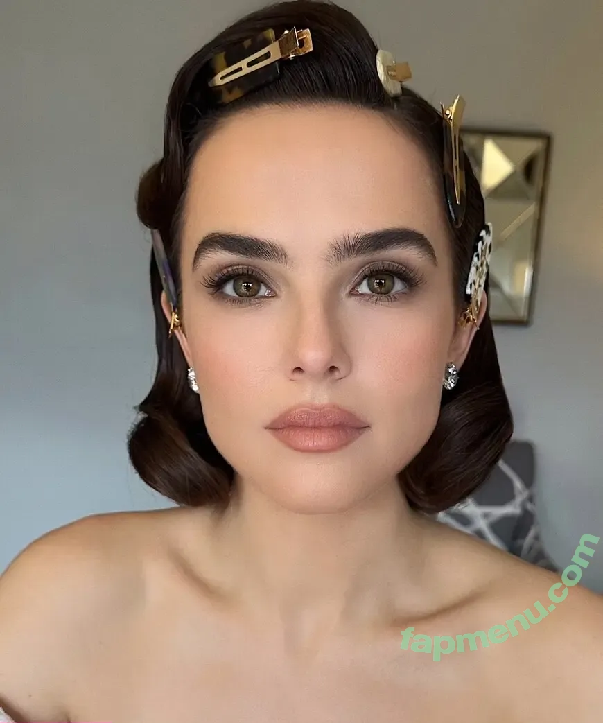 Zoey Deutch nude photo #0828 (zoeydeutch)