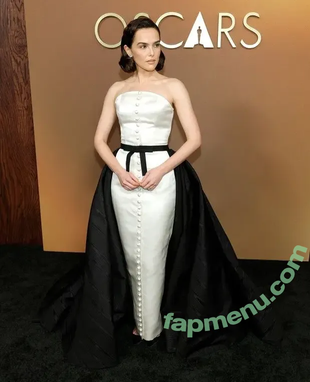 Zoey Deutch nude photo #0838 (zoeydeutch)