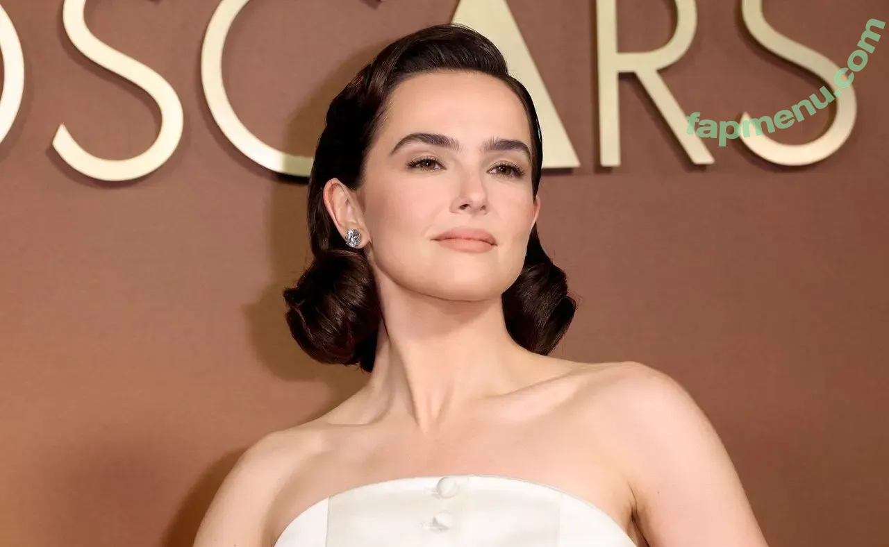 Zoey Deutch nude photo #0842 (zoeydeutch)