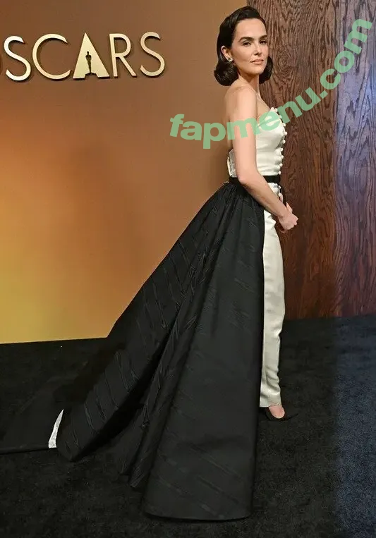 Zoey Deutch nude photo #0844 (zoeydeutch)