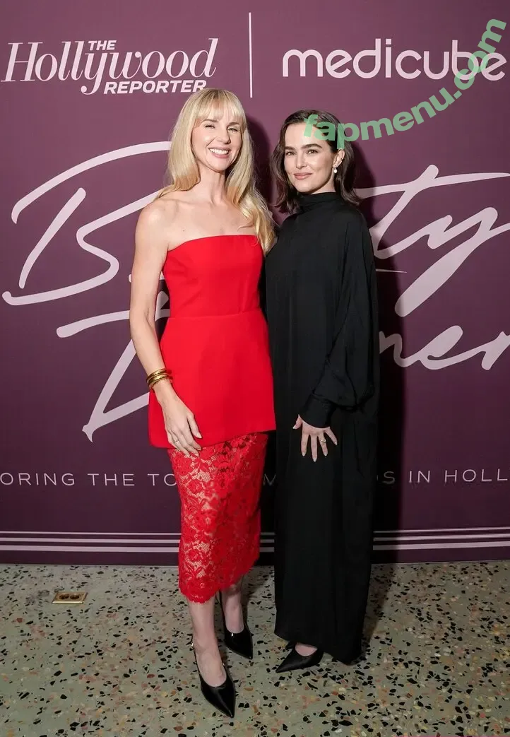 Zoey Deutch nude photo #0895 (zoeydeutch)