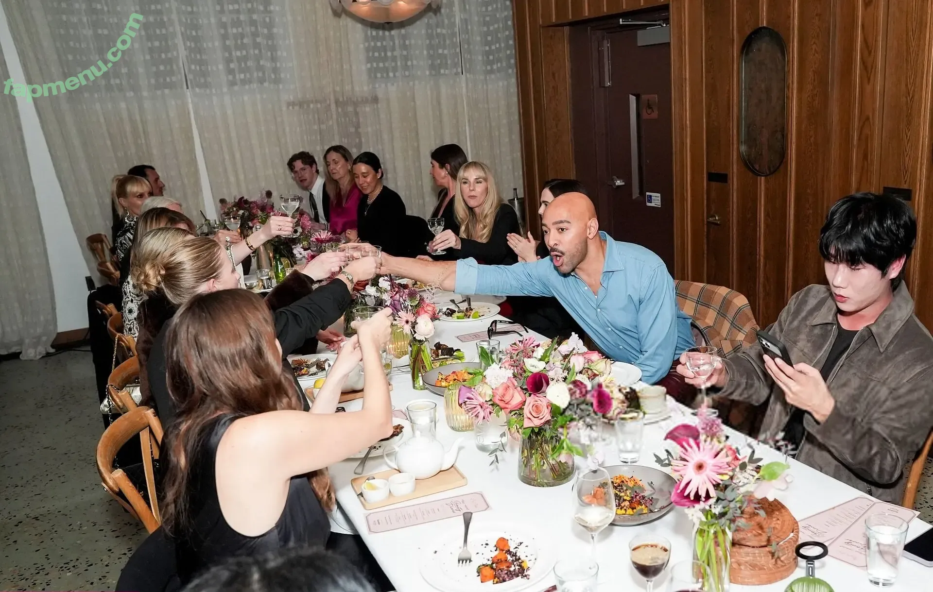 Zoey Deutch nude photo #0905 (zoeydeutch)