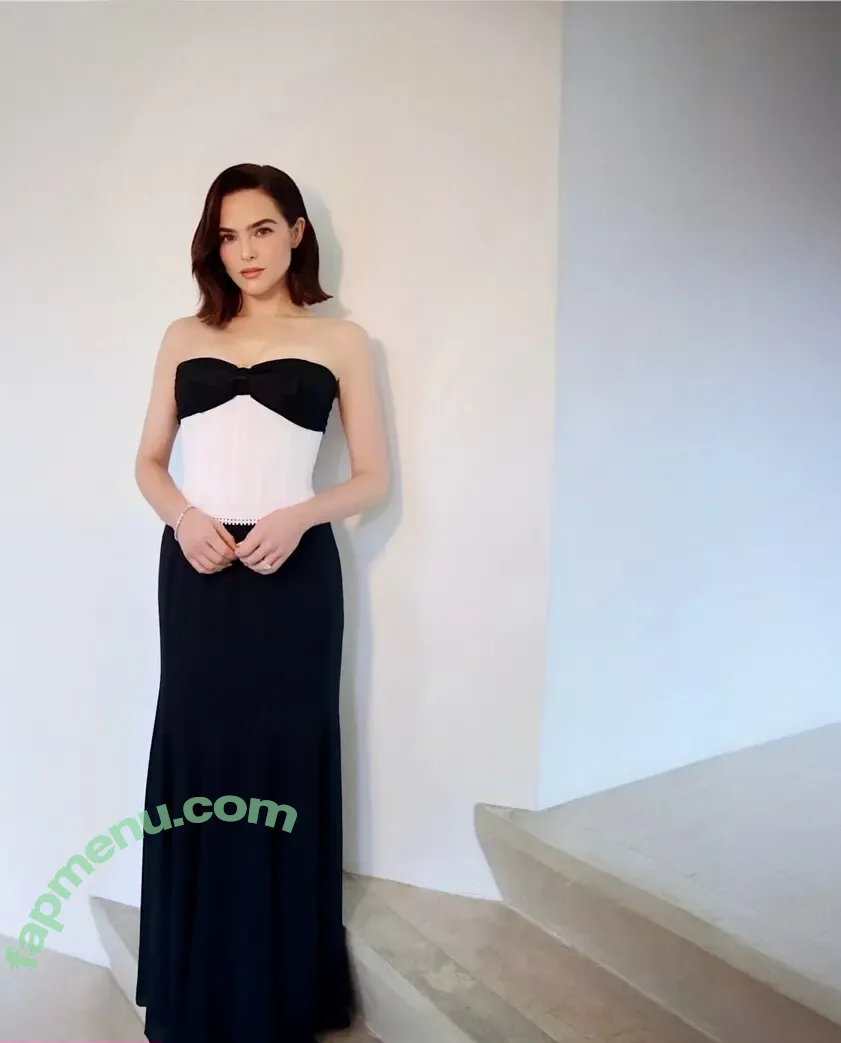 Zoey Deutch nude photo #0921 (zoeydeutch)