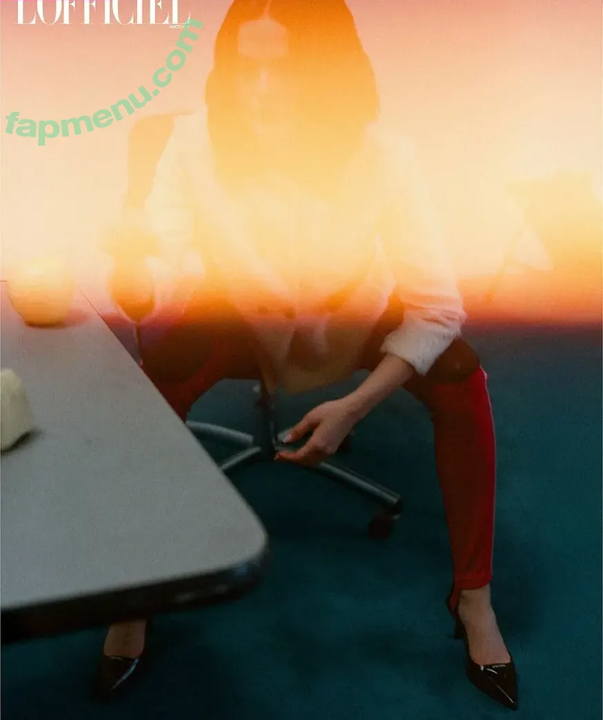 Zoey Deutch nude photo #0923 (zoeydeutch)