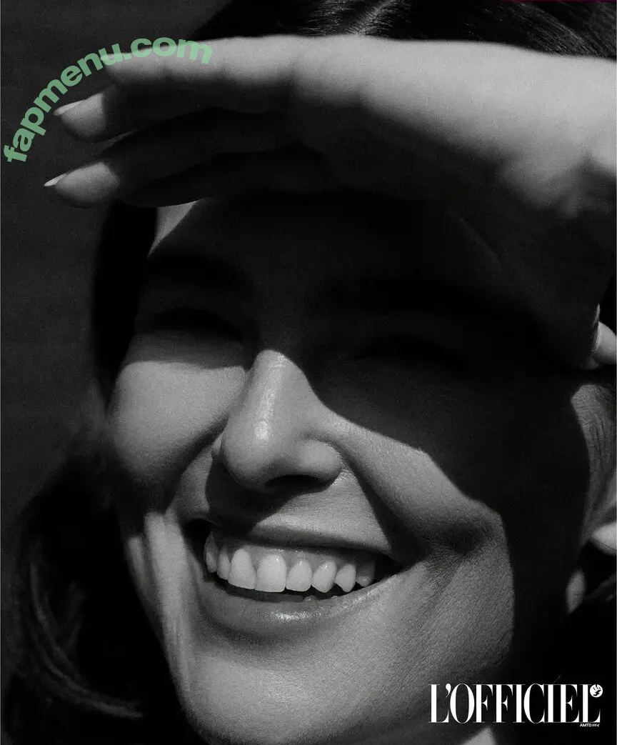 Zoey Deutch nude photo #0936 (zoeydeutch)