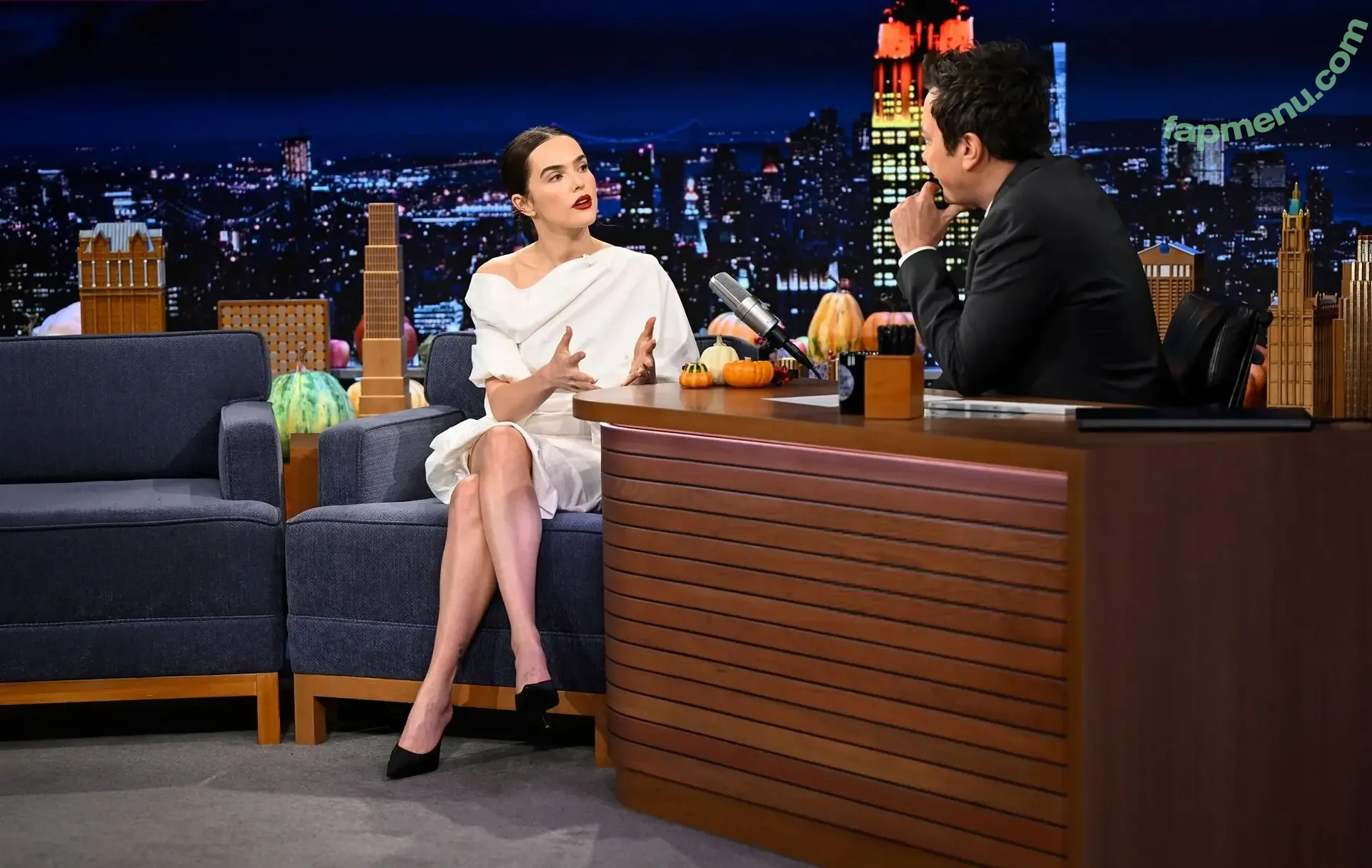 Zoey Deutch nude photo #0963 (zoeydeutch)