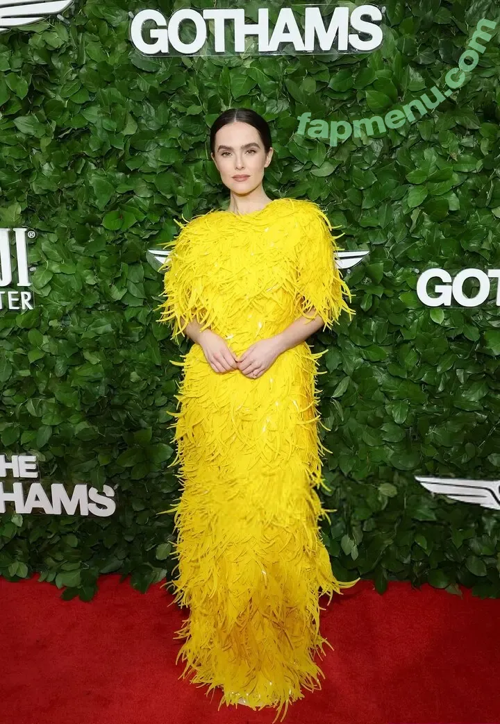 Zoey Deutch nude photo #0970 (zoeydeutch)