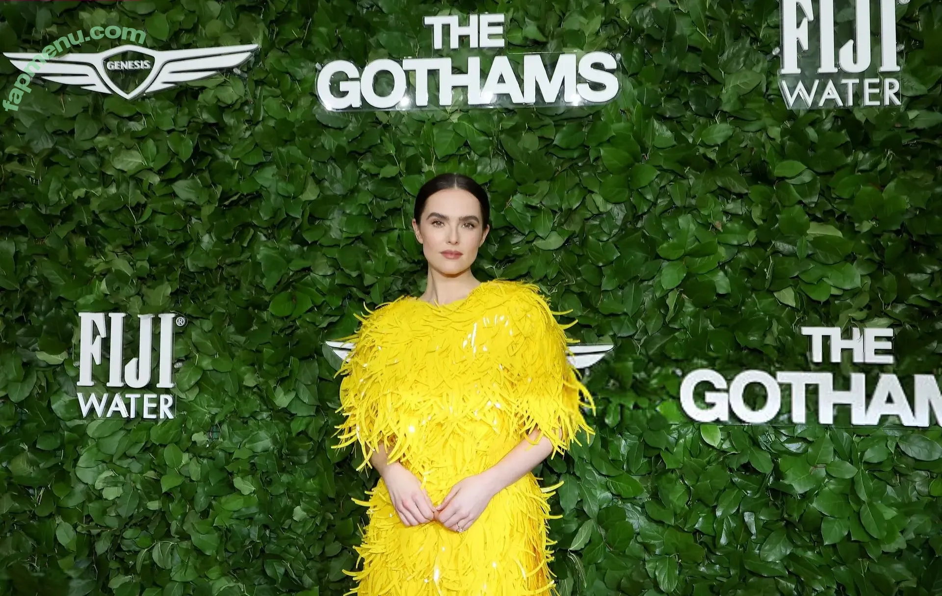 Zoey Deutch nude photo #0972 (zoeydeutch)