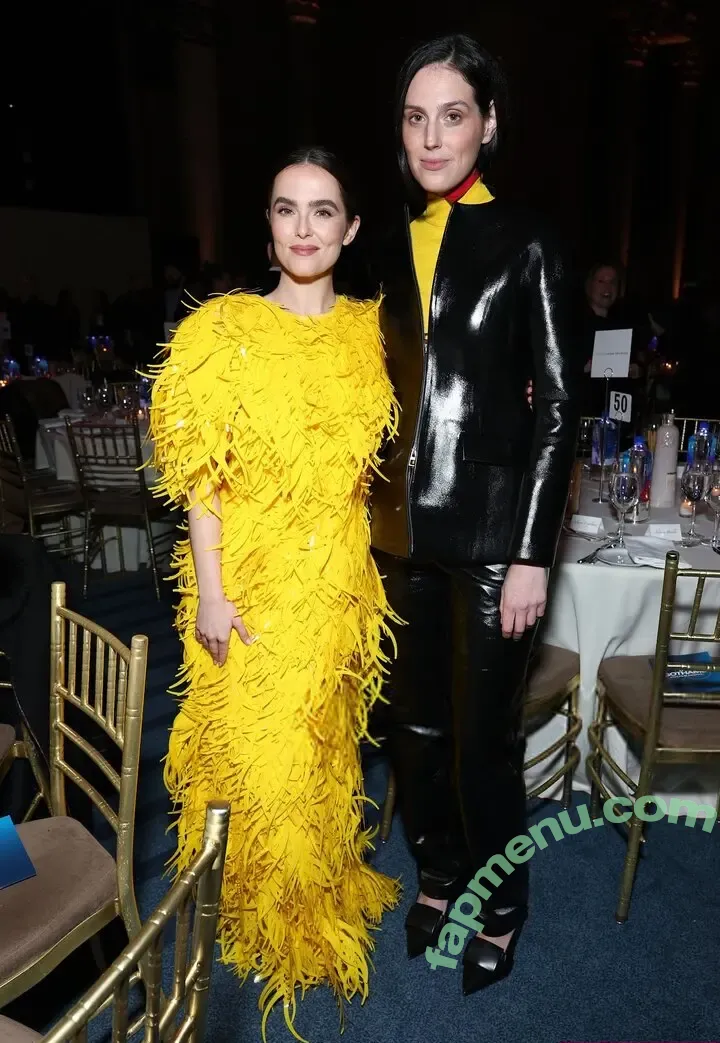 Zoey Deutch nude photo #0976 (zoeydeutch)