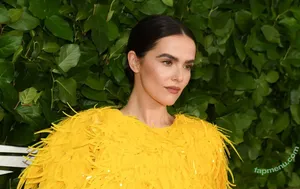 Zoey Deutch / zoeydeutch nude photo #1005