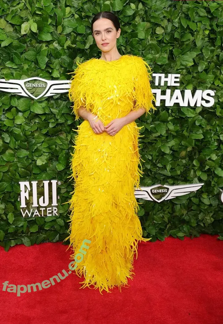 Zoey Deutch nude photo #1008 (zoeydeutch)