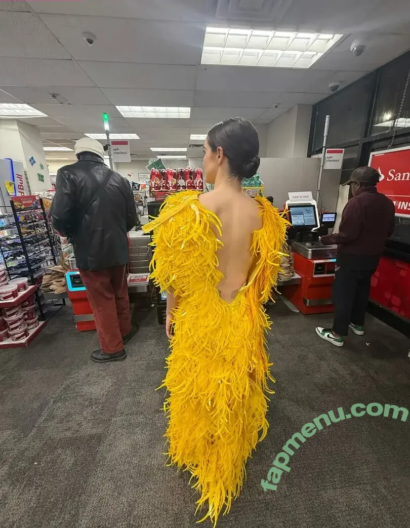 Zoey Deutch nude photo #1025 (zoeydeutch)