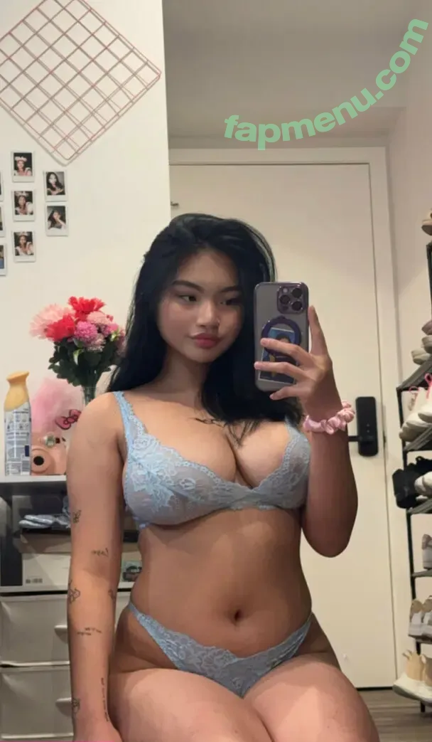 zoeylara nude photo #0006 (zoxlara)