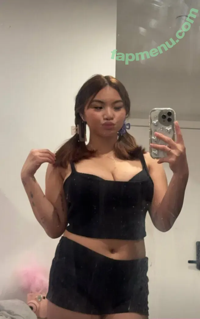 zoeylara nude photo #0004 (zoxlara)