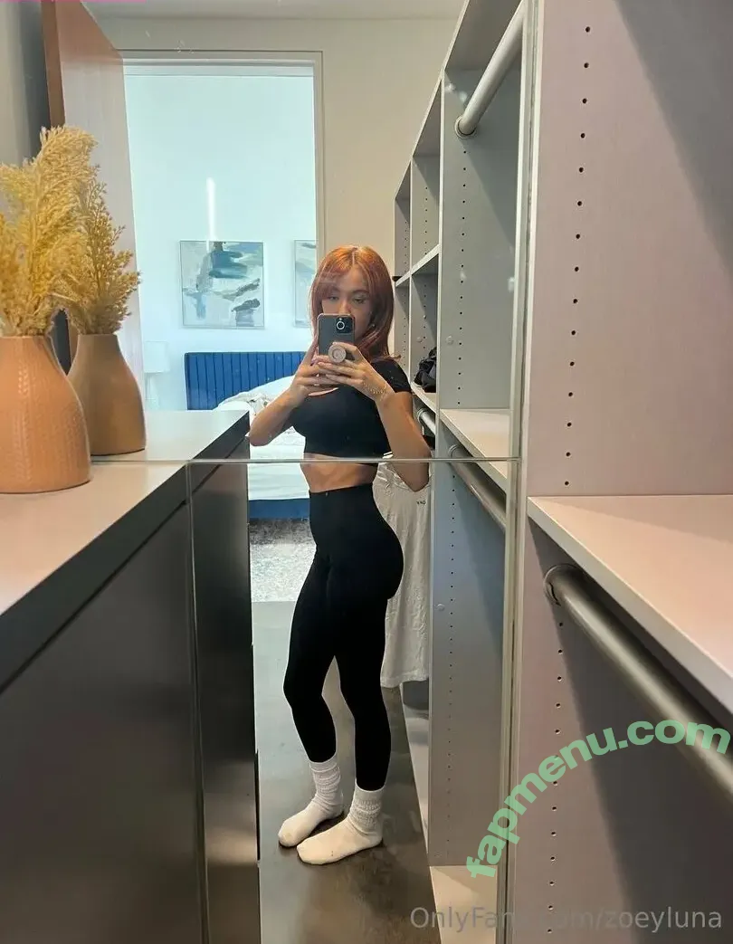 zoeyluna nude photo #0003 (zoeyyluna)