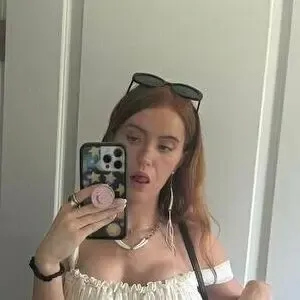 zoeyluna / zoeyyluna nude photo #0002