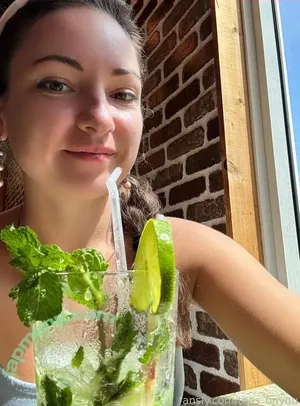 Zoeyparker / princesszoe420 / radiantzoe / zoey___parker nude photo #0045