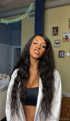 zoeysinnfree / zoeysinnxo nude photo #0021