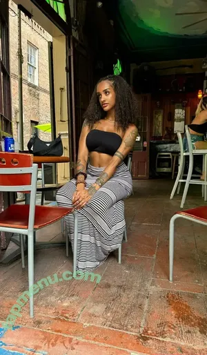 zoeysinnfree / zoeysinnxo nude photo #0033