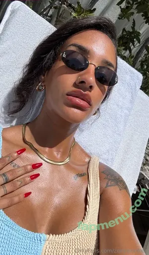 zoeysinnfree / zoeysinnxo nude photo #0035