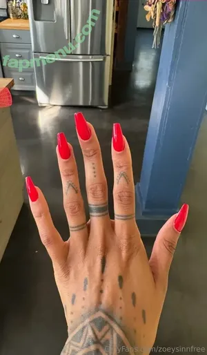 zoeysinnfree / zoeysinnxo nude photo #0036