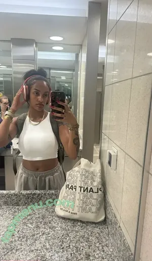 zoeysinnfree / zoeysinnxo nude photo #0042