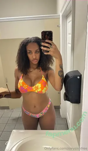 zoeysinnfree / zoeysinnxo nude photo #0045