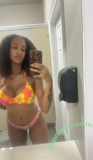 zoeysinnfree / zoeysinnxo nude photo #0055