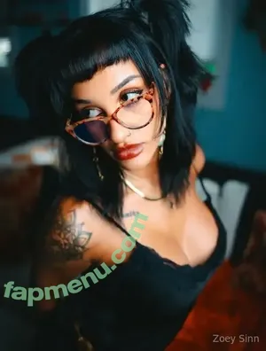 zoeyxsinn / sinnersxparadise nude photo #0125