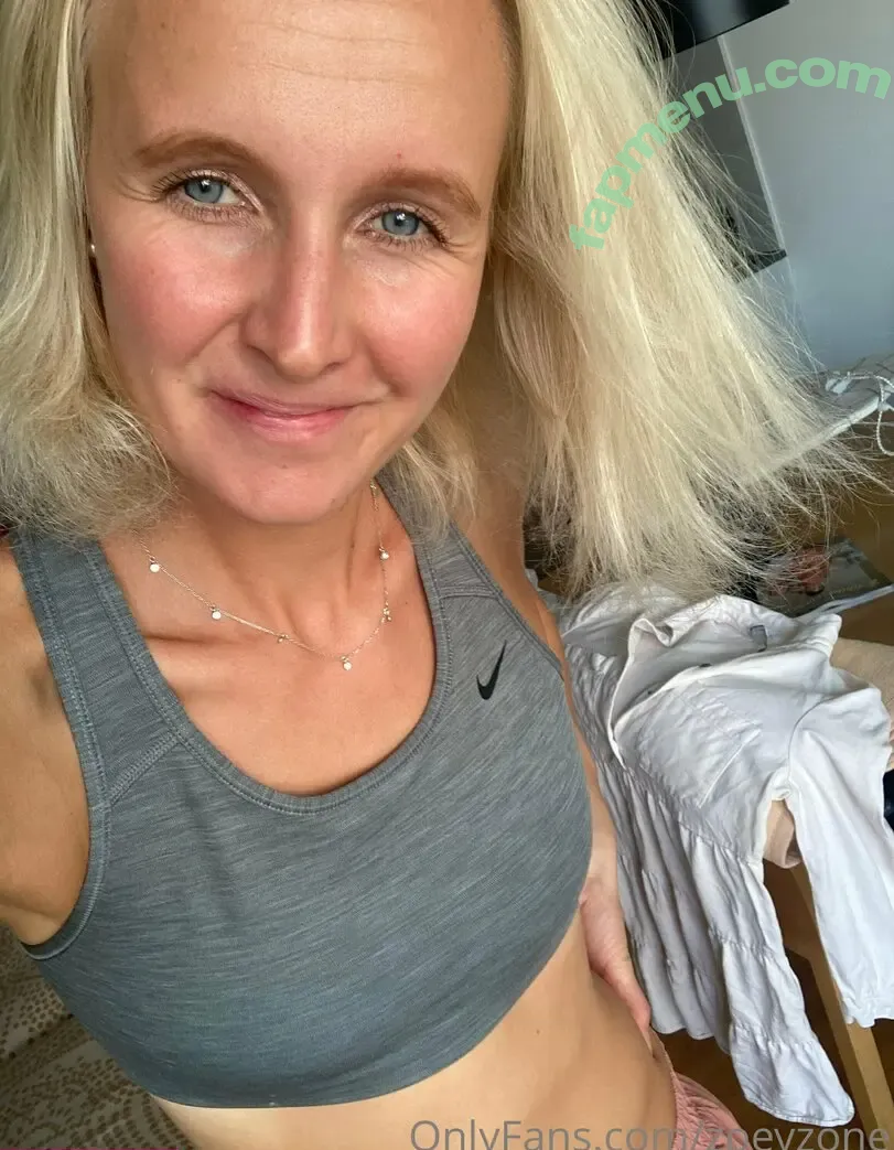 zoeyzone nude photo #0002 (gymnast_zoeyzone)