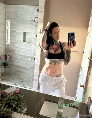 zombae.undead leaked nudes