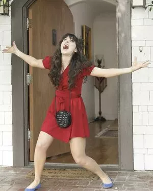 Zooey Deschanel / zooeydeschanel nude photo #0009