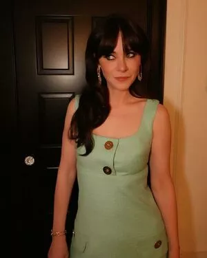 Zooey Deschanel / zooeydeschanel nude photo #0164