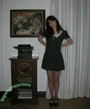 Zooey Deschanel / zooeydeschanel nude photo #0342