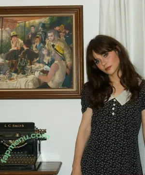 Zooey Deschanel / zooeydeschanel nude photo #0344