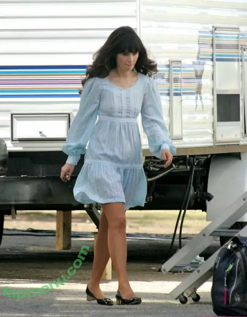 Zooey Deschanel nude photo #0040 (zooeydeschanel)