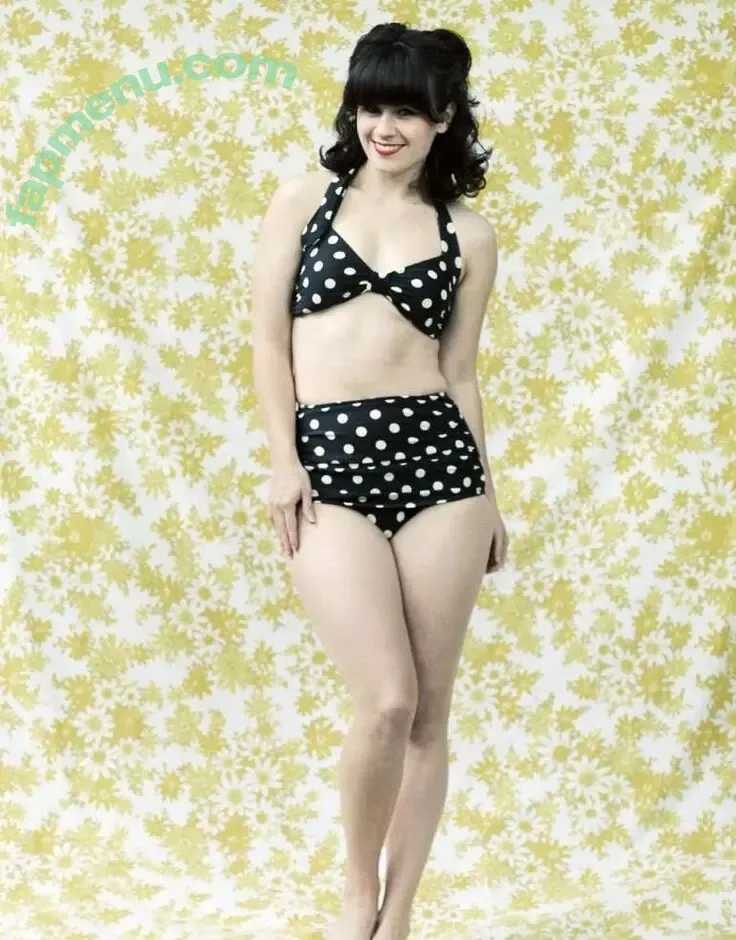 Zooey Deschanel nude photo #0320 (zooeydeschanel)