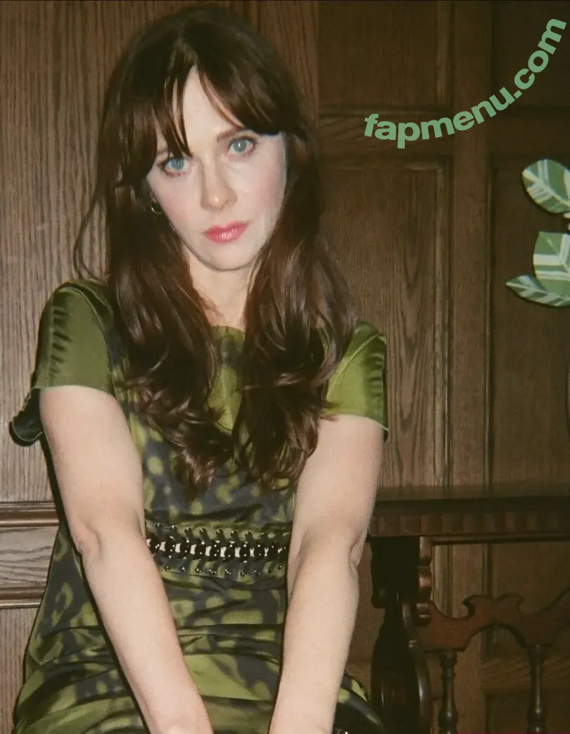 Zooey Deschanel nude photo #0351 (zooeydeschanel)