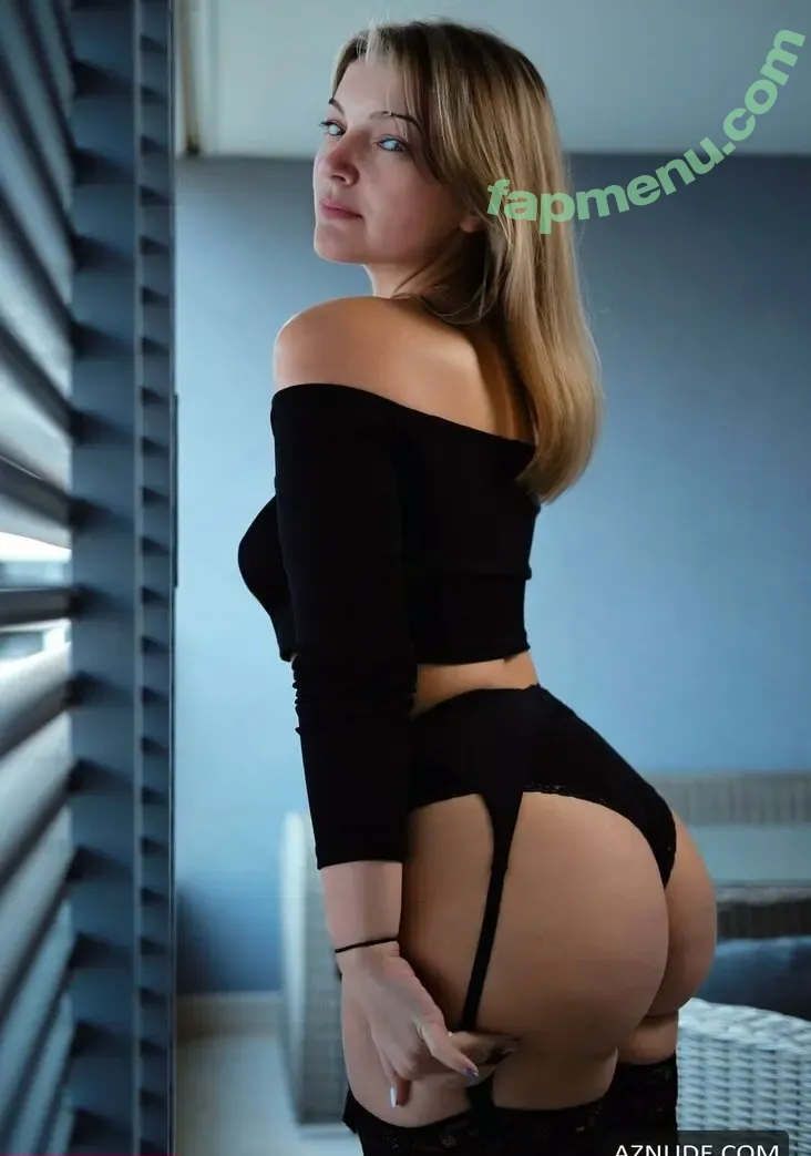 Zoryana Rudenska nude photo #0016 (Zoryana Rudenska)