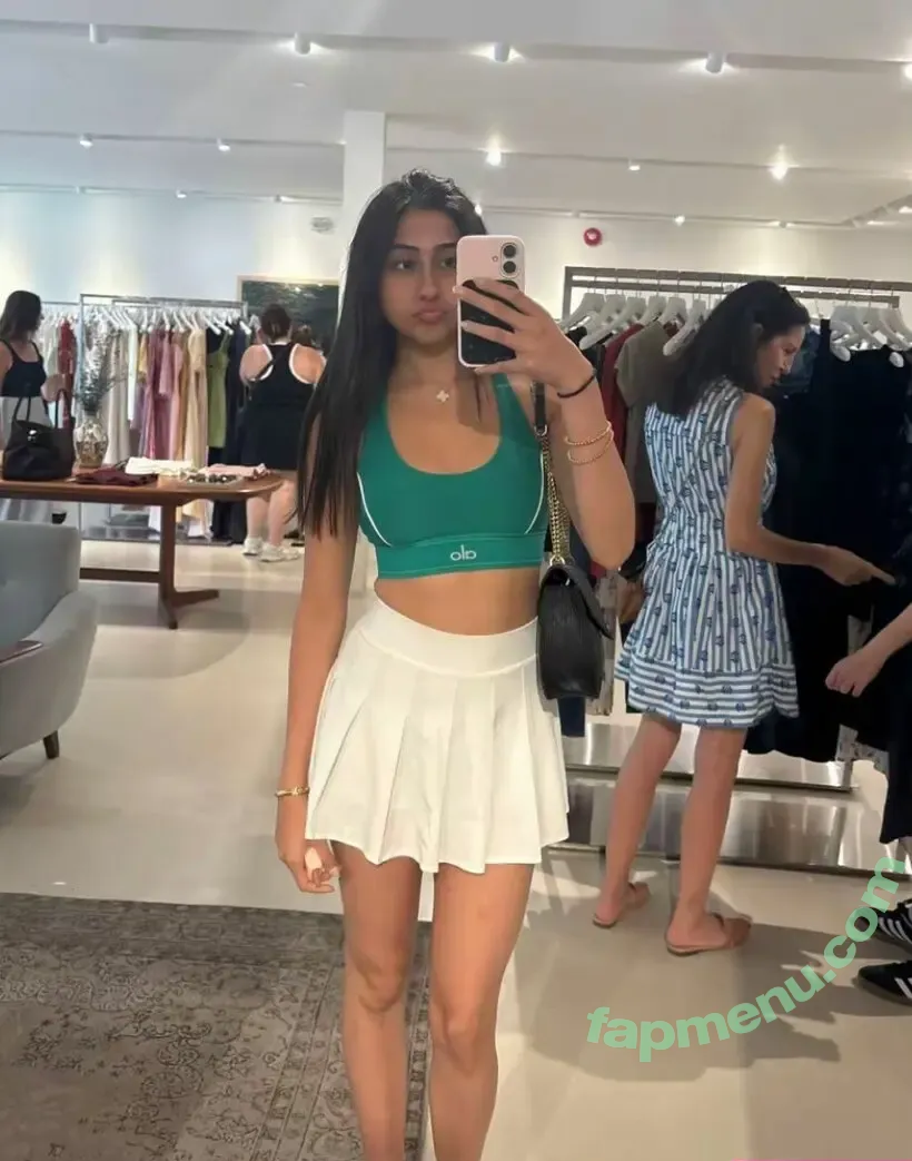 Zoya Husnnen nude photo #0026 (contentbyzo / zoya.husnnen)