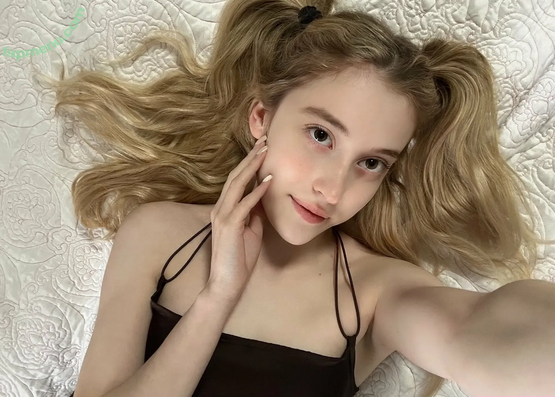 zoya_lady69_vip nude photo #0006 (zoya_lady69_vip)