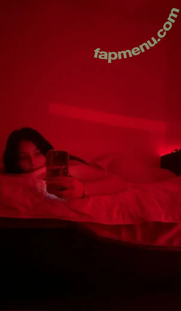 zs1132779 nude photo #0008 (zs1132779)