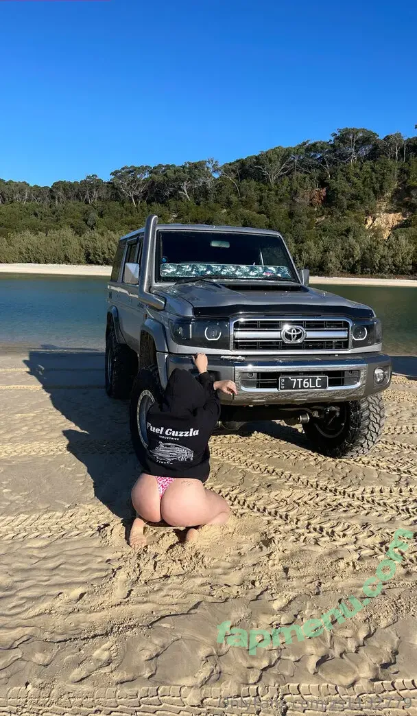 zs1132779 nude photo #0013 (zs1132779)