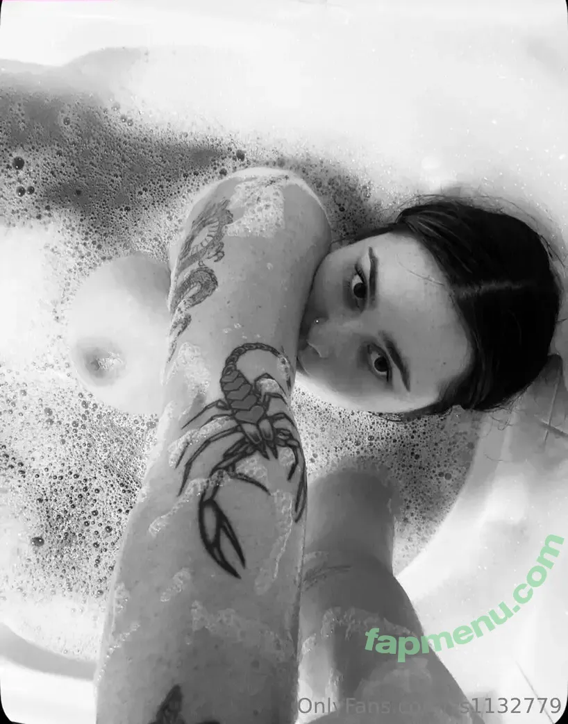 zs1132779 nude photo #0027 (zs1132779)