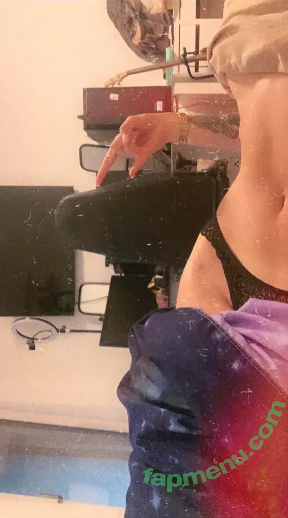 Zuccubuz nude photo #0022 (zxccxbxz)