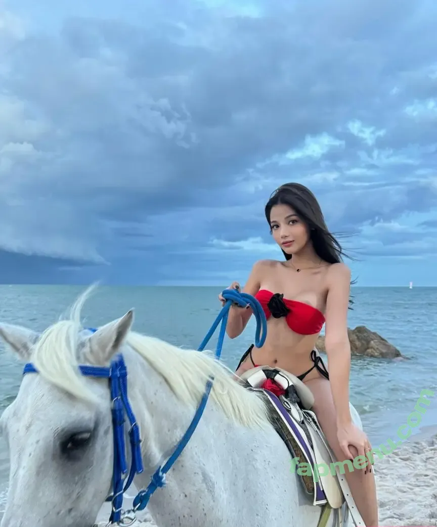 Zugushotx nude photo #0021 (Zugushotx)