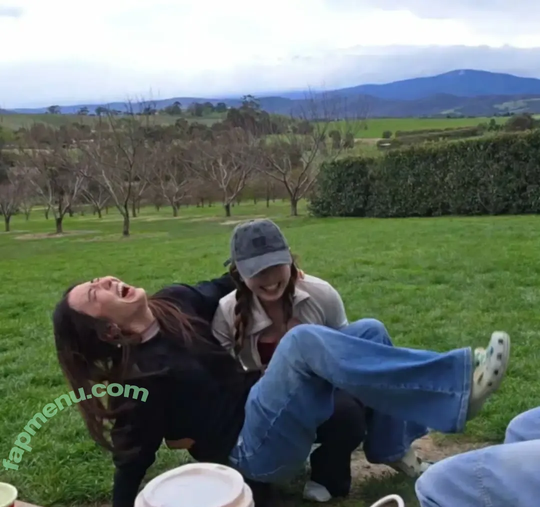 Zumi nude photo #0424 (zestyzumi)